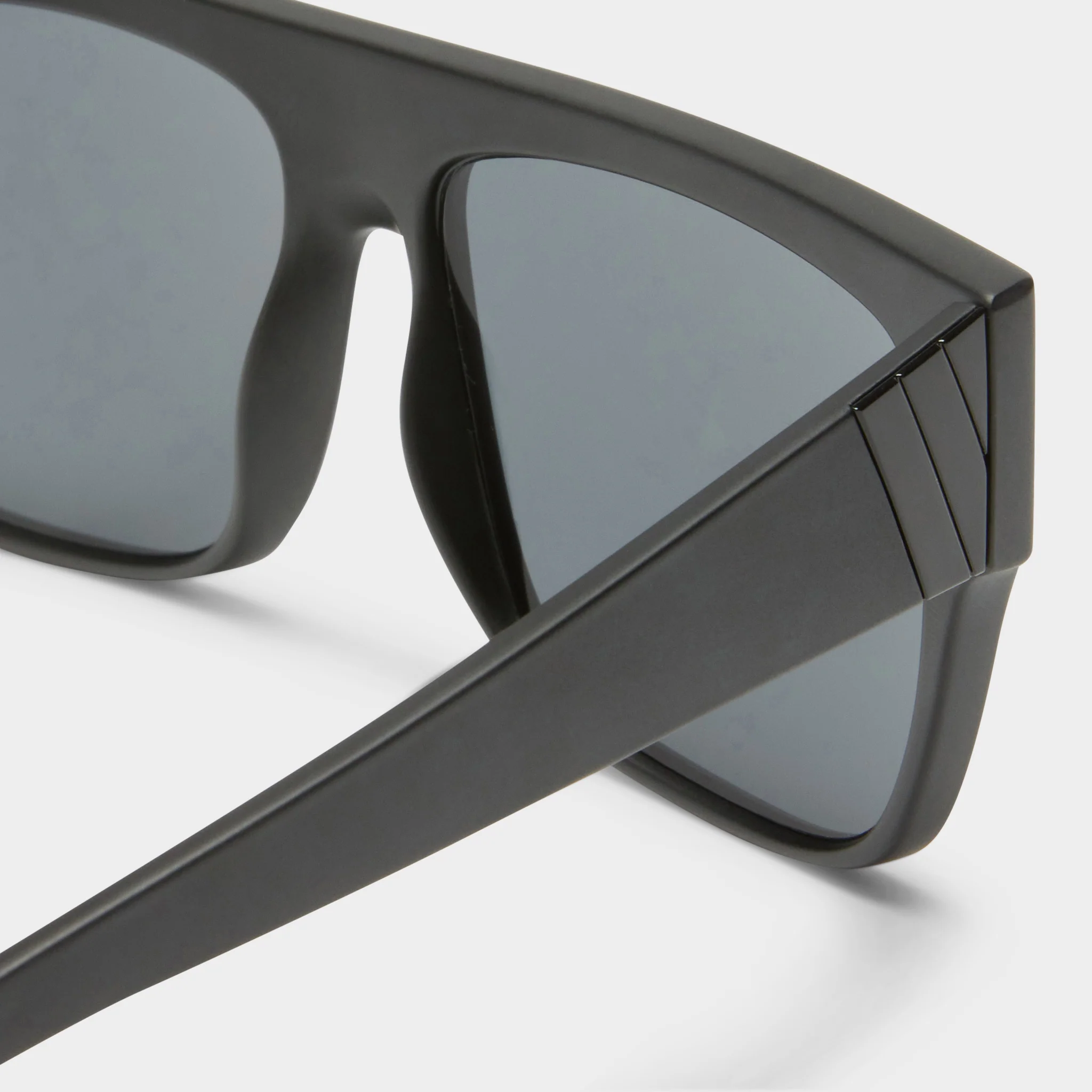 BRAVADO | MATTE BLACK - Image 4