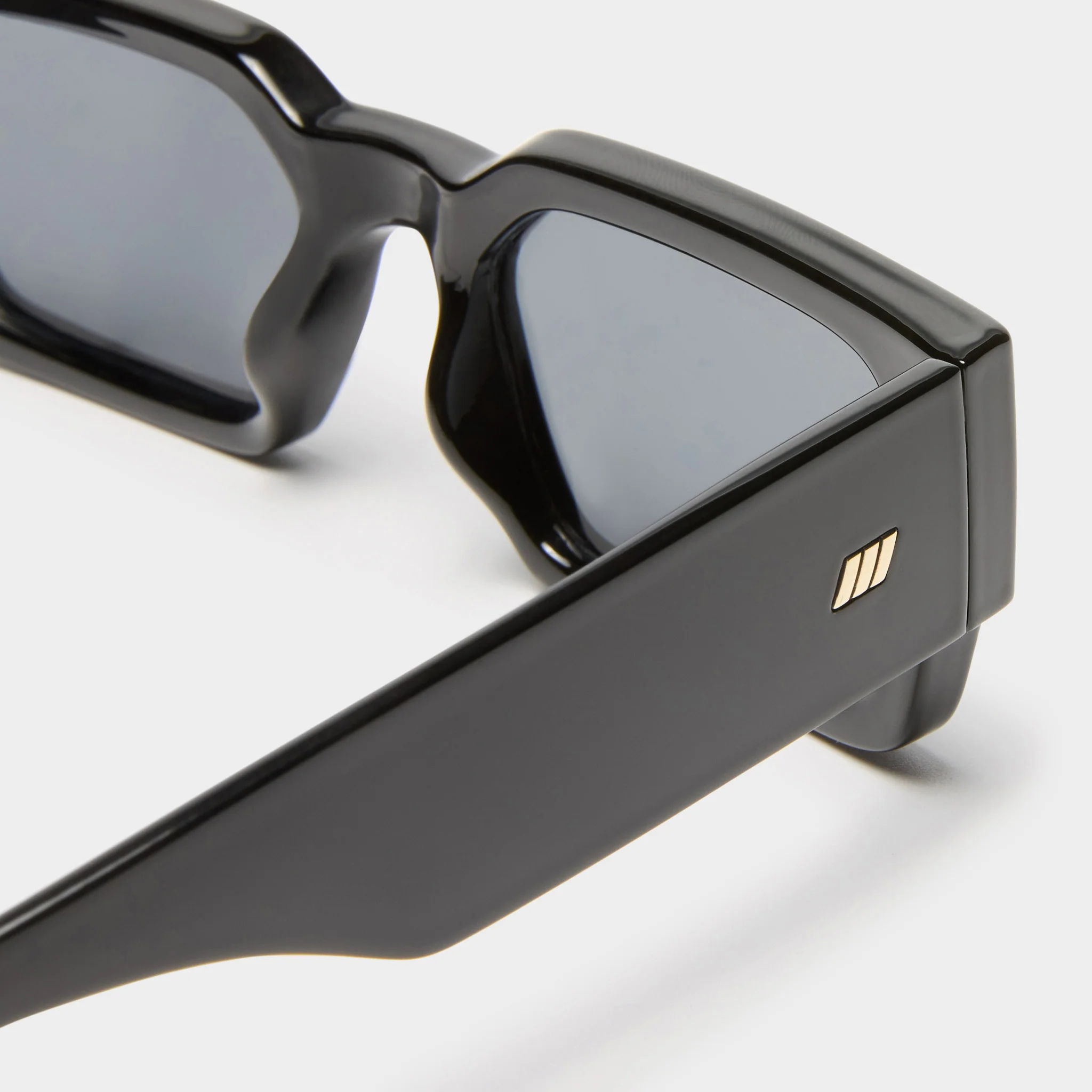 CONTEMPLATION | BLACK POLARIZED - Image 4