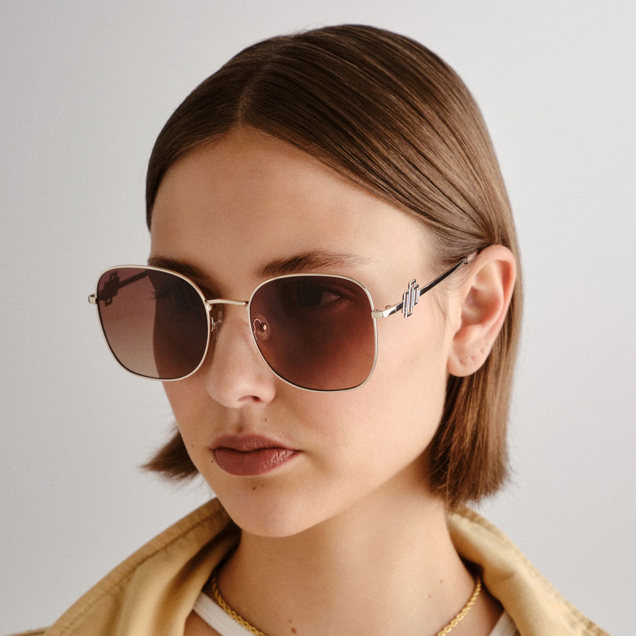 METAMORPHOSIS | BRIGHT GOLD BROWN GRAD - Image 2