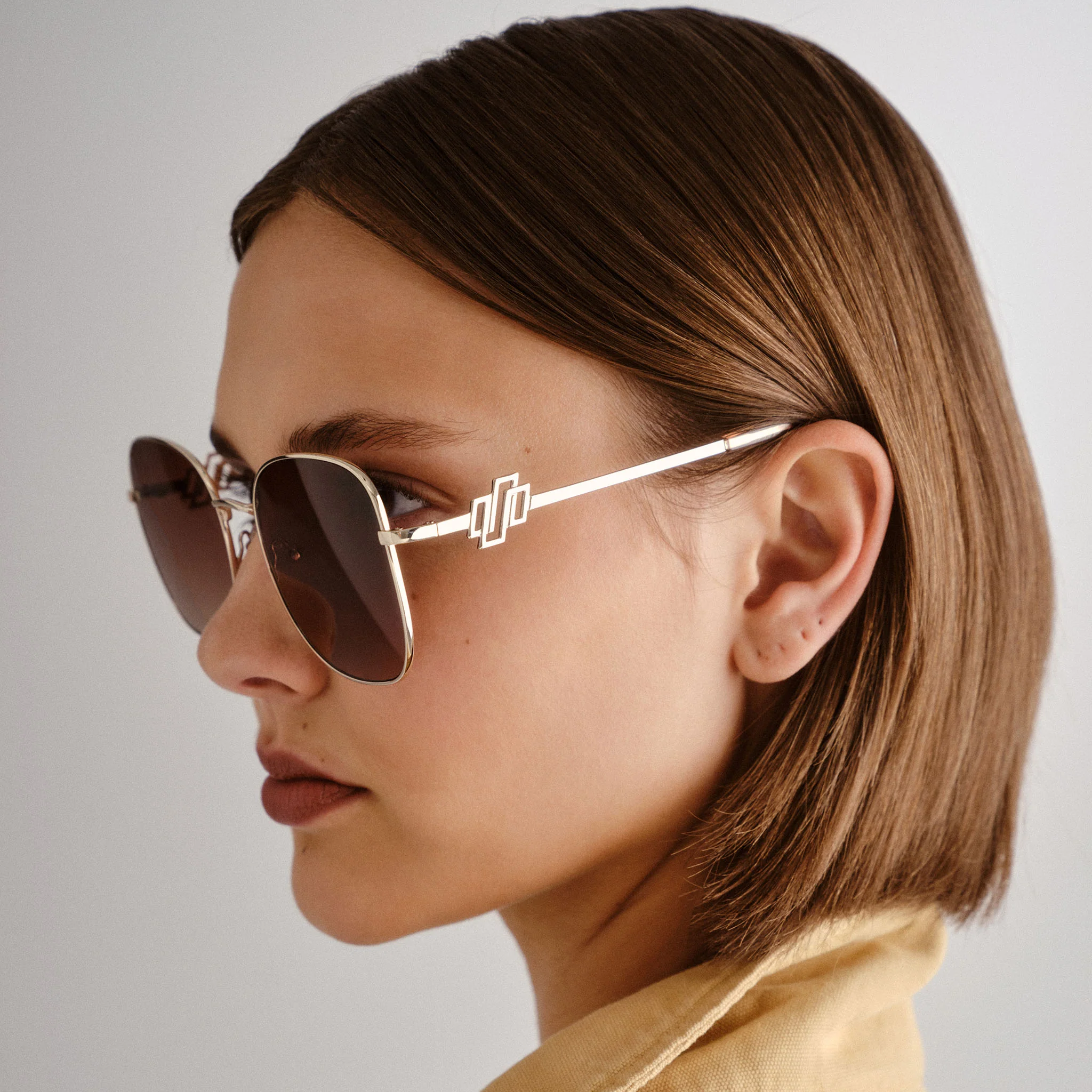 METAMORPHOSIS | BRIGHT GOLD BROWN GRAD - Image 5