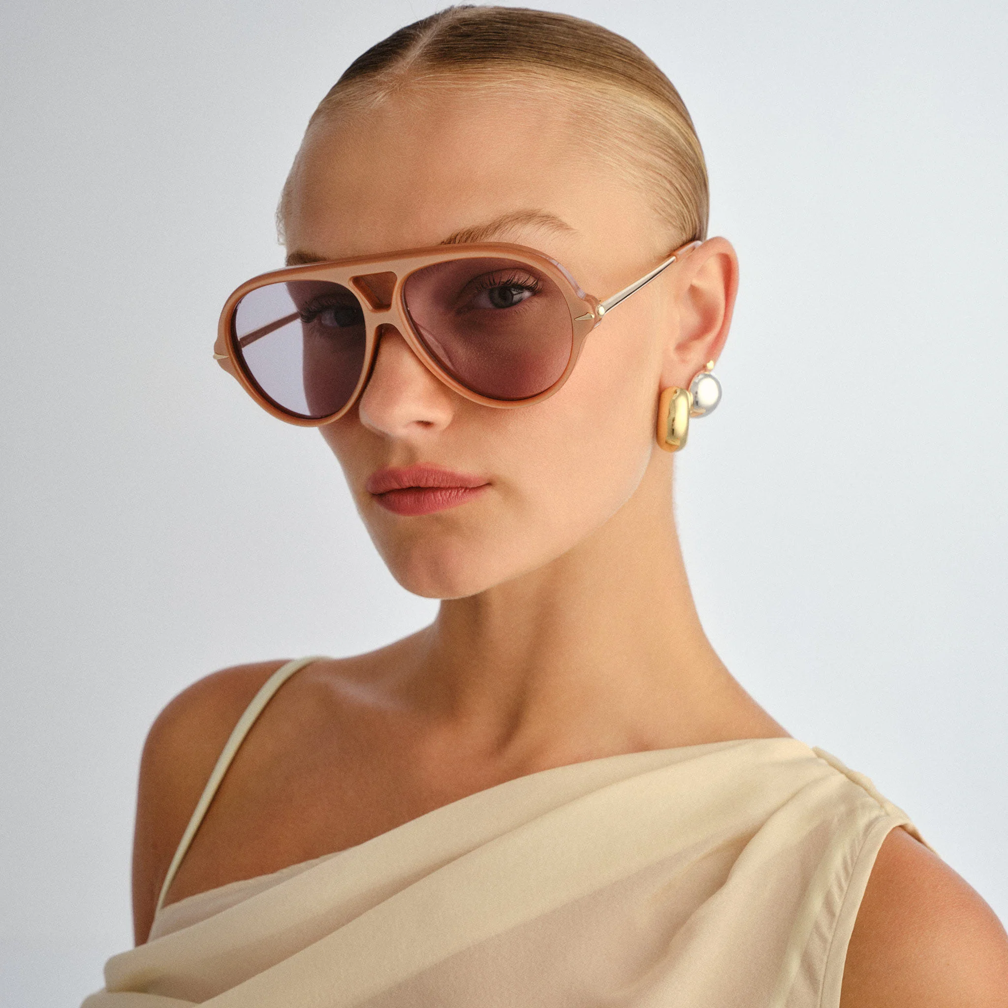 NUMERO ONCE | CHAMPAGNE VELVET - Image 2