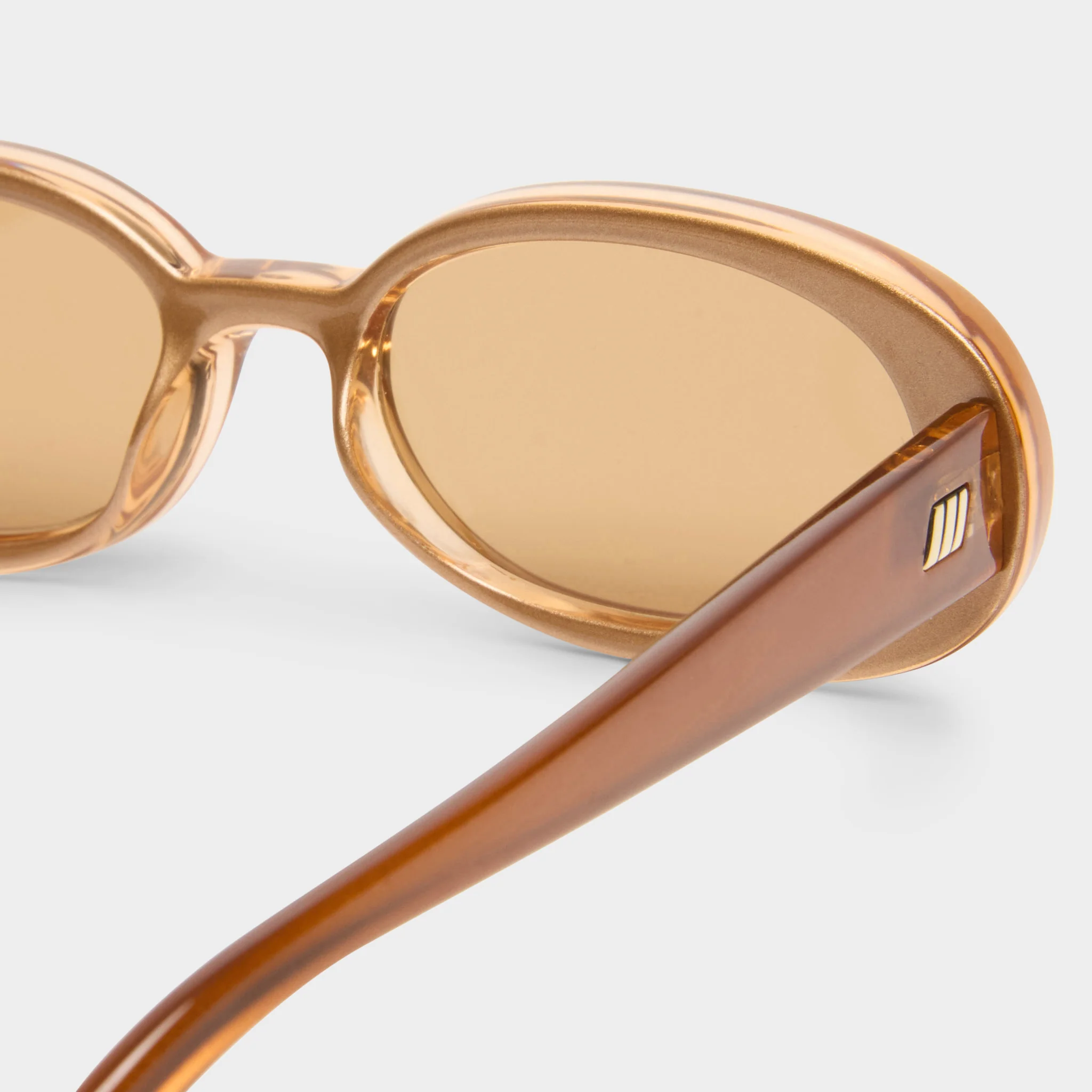 OUTTA LOVE | CARAMEL TAN TINT - Image 4