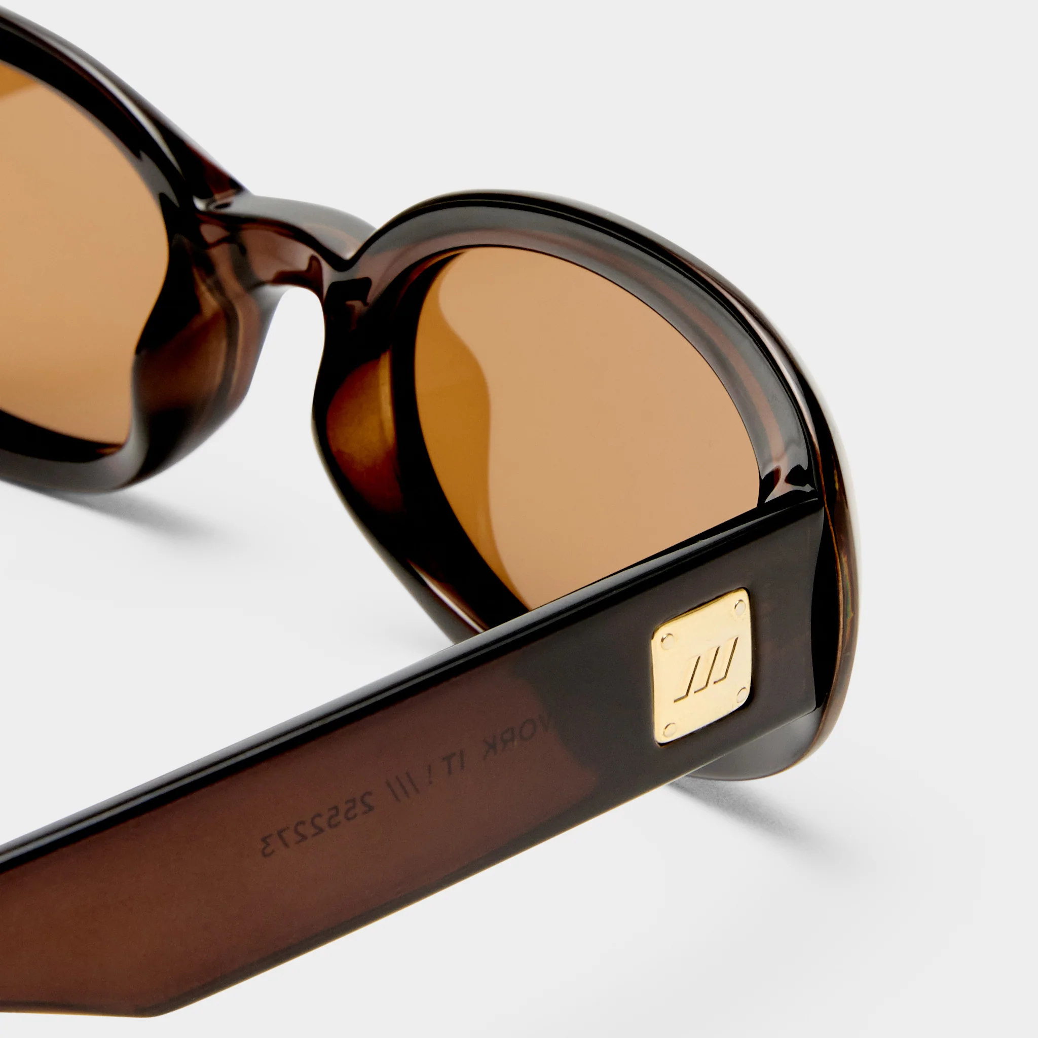 WORK IT! | COCOA POLARIZED - Image 4